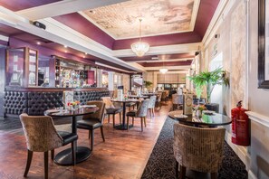 Breakfast, lunch and dinner served