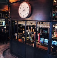 Bar (en la propiedad)