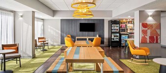 史蒂文斯維爾 Spark by Hilton 飯店