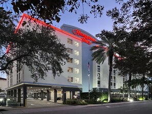 Exterior - Hampton Inn Miami-Coconut Grove/Coral Gables (Miami)