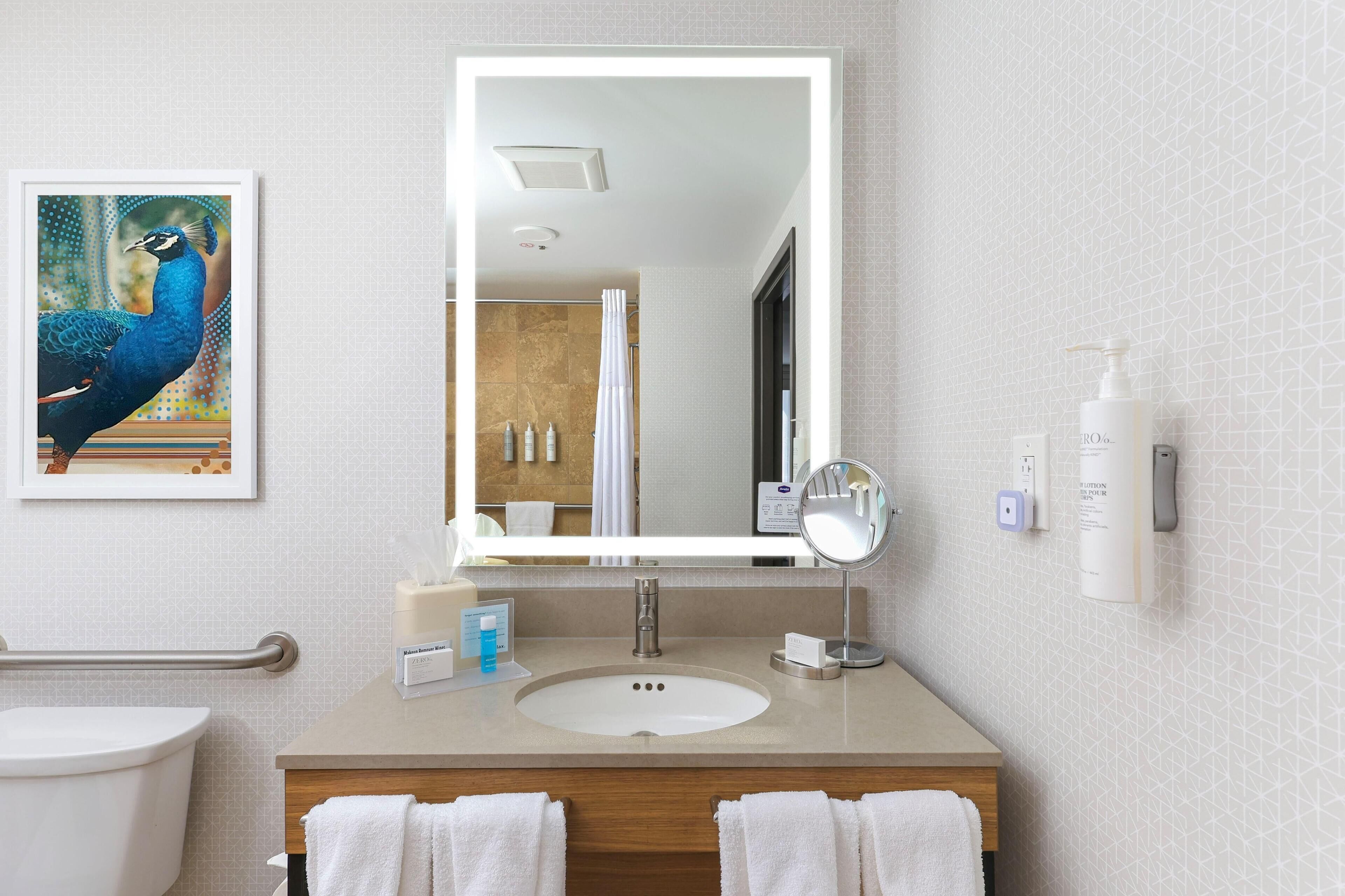 مستلزمات مجانية للعناية الشخصية، مجففات شعر، مناشف