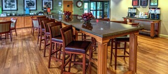 แฮมป์ตันอินน์ บายฮิลตัน ชาร์ล็อต/แมทธิวส์