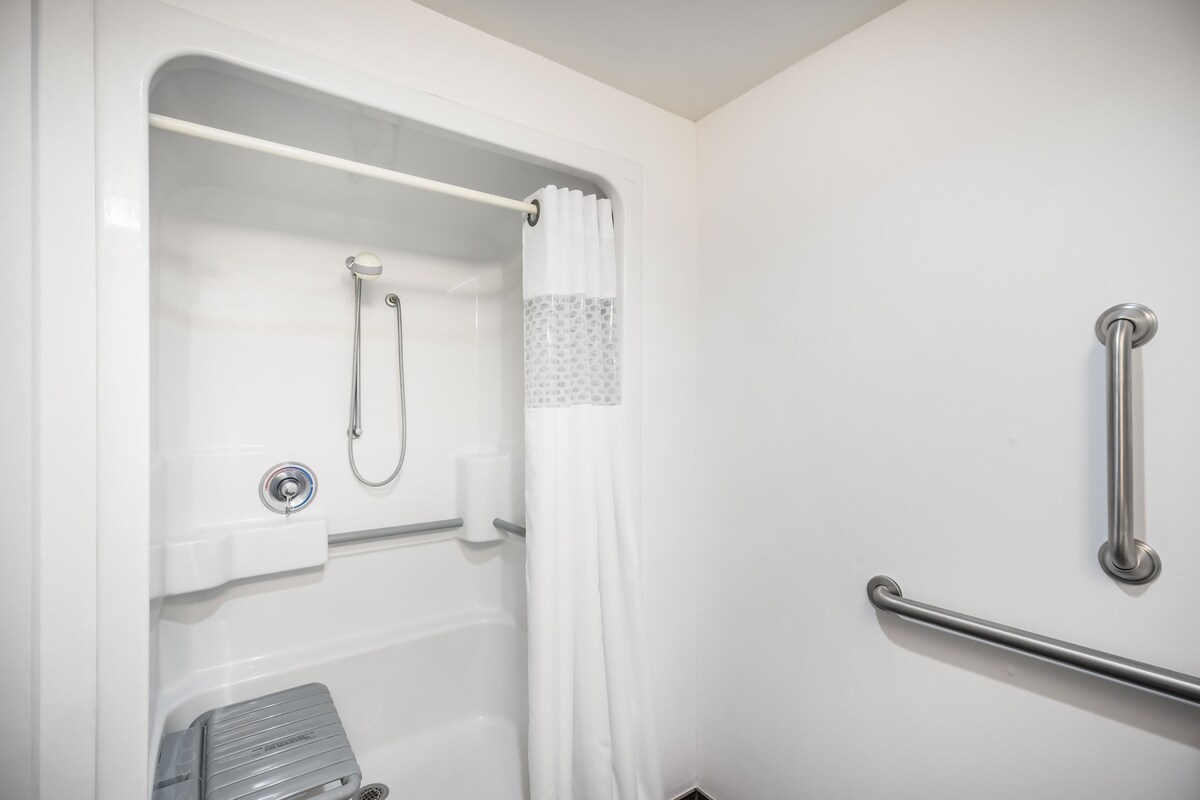 Badkamer met douche