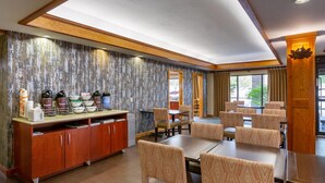 Free daily continental breakfast - Comfort Inn Missoula North Shopping District (Missoula)