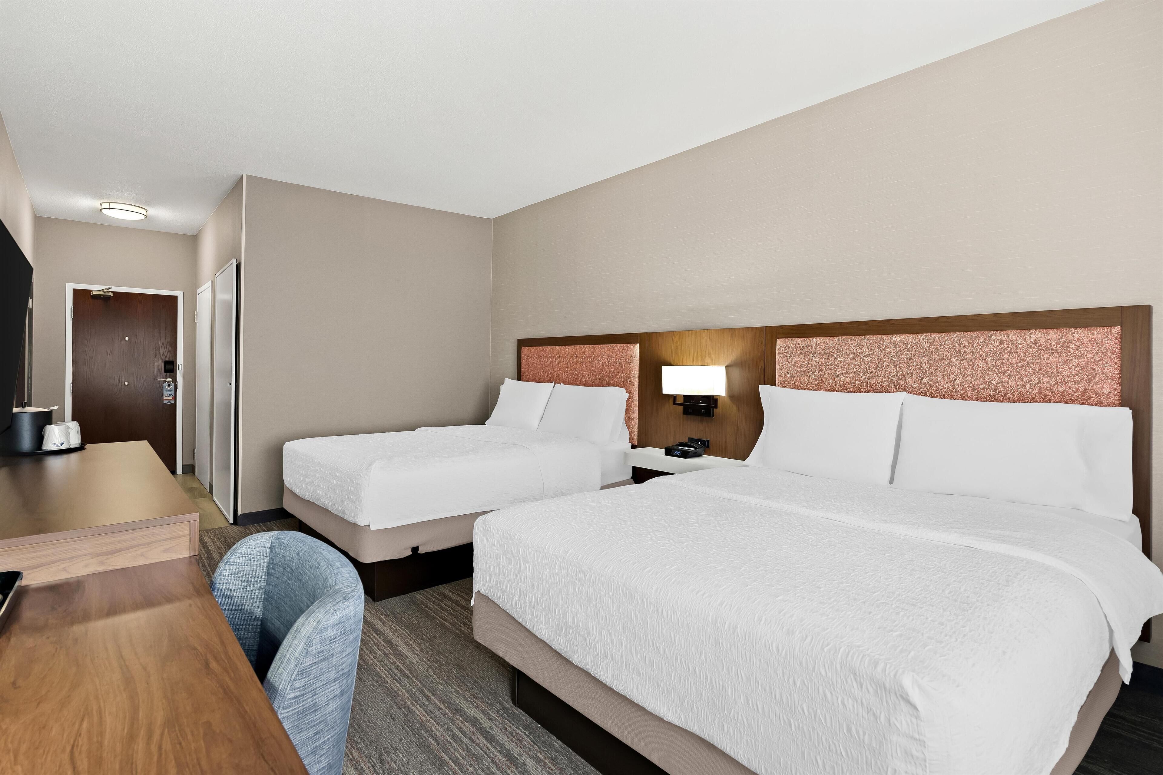 Room, 2 Queen Beds, Accessible, Non Smoking