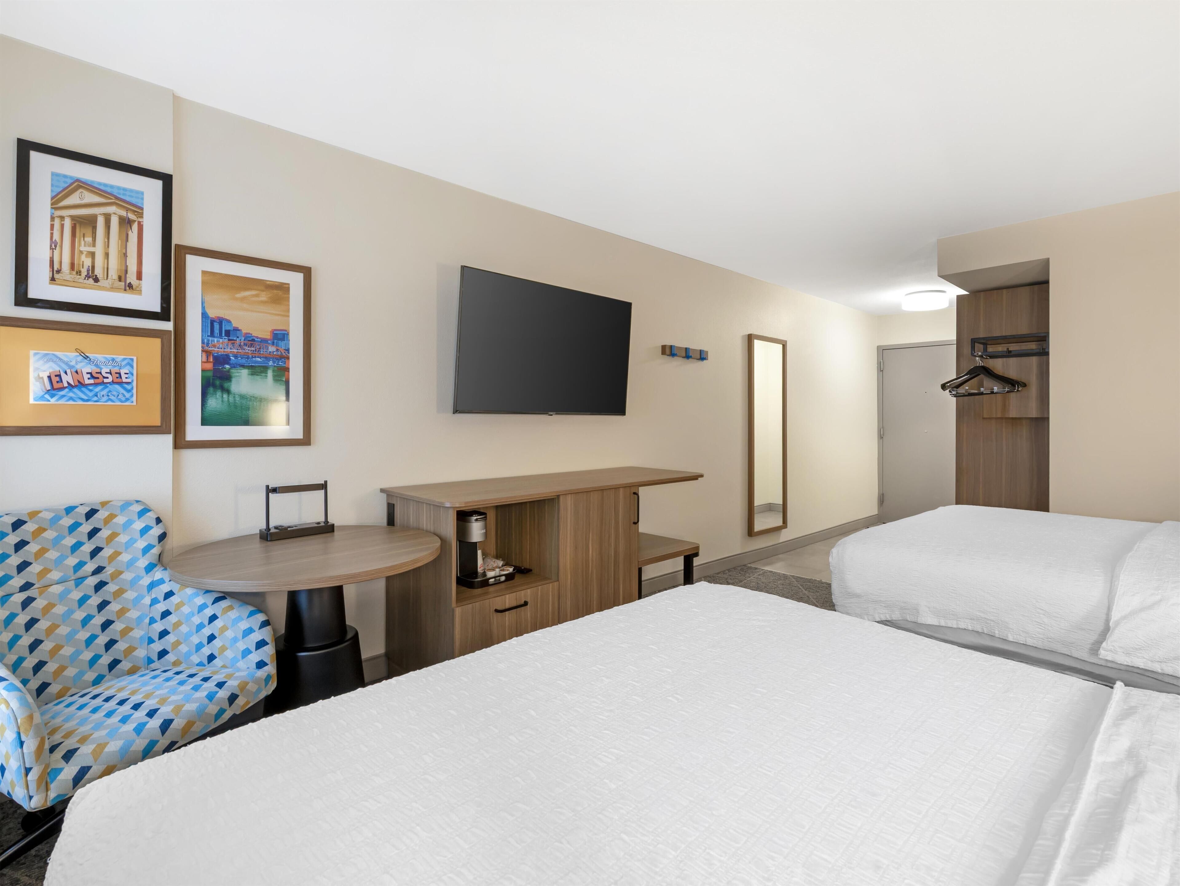 Room, 2 Queen Beds, Accessible, Bathtub (Pool View) | Premium bedding, down comforters, pillowtop beds, in-room safe