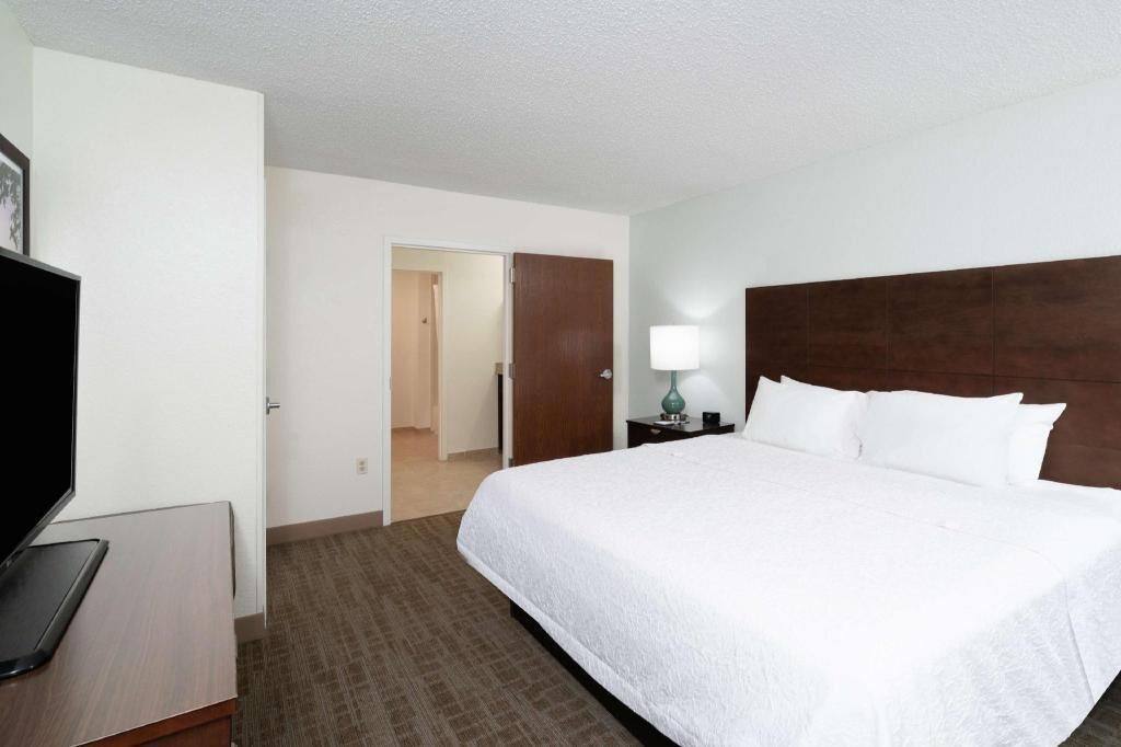 Premium bedding, down comforters, pillowtop beds, in-room safe