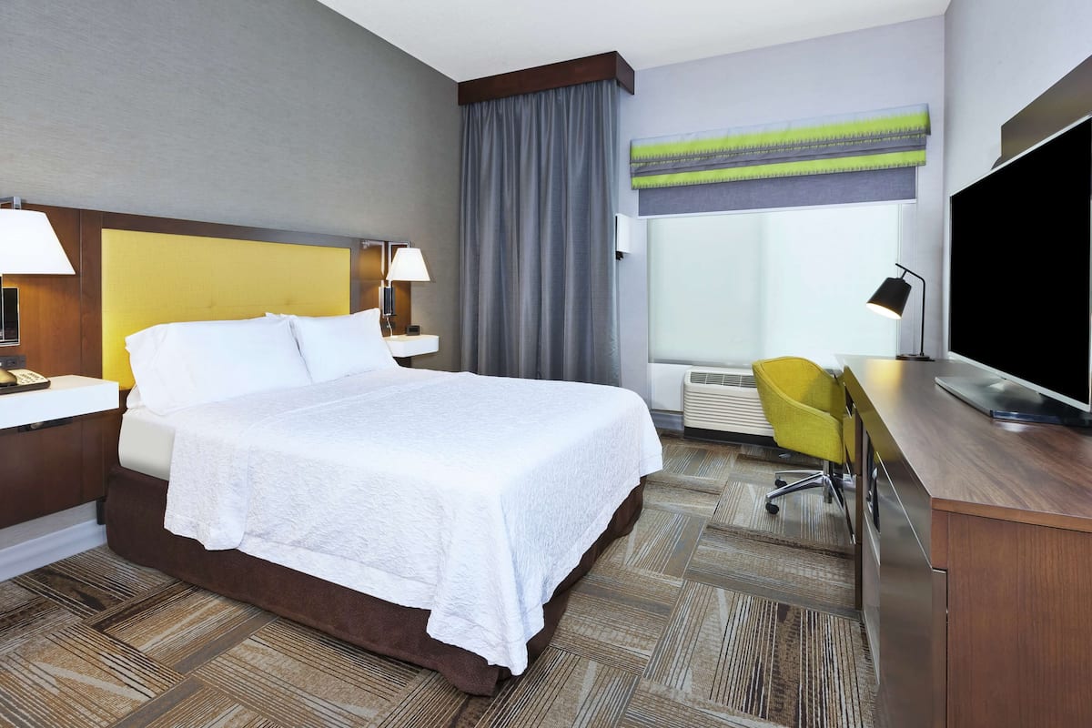 Room, Accessible | Premium bedding, down comforters, pillowtop beds, desk