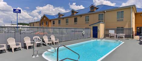 Seasonal outdoor pool