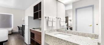 Suburban Studios Chattanooga Northeast - Ooltewah