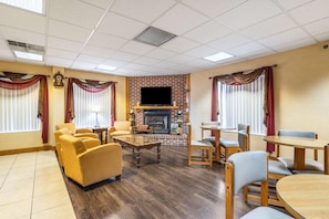 Interior - Suburban Studios Chattanooga Northeast - Ooltewah (Chattanooga)