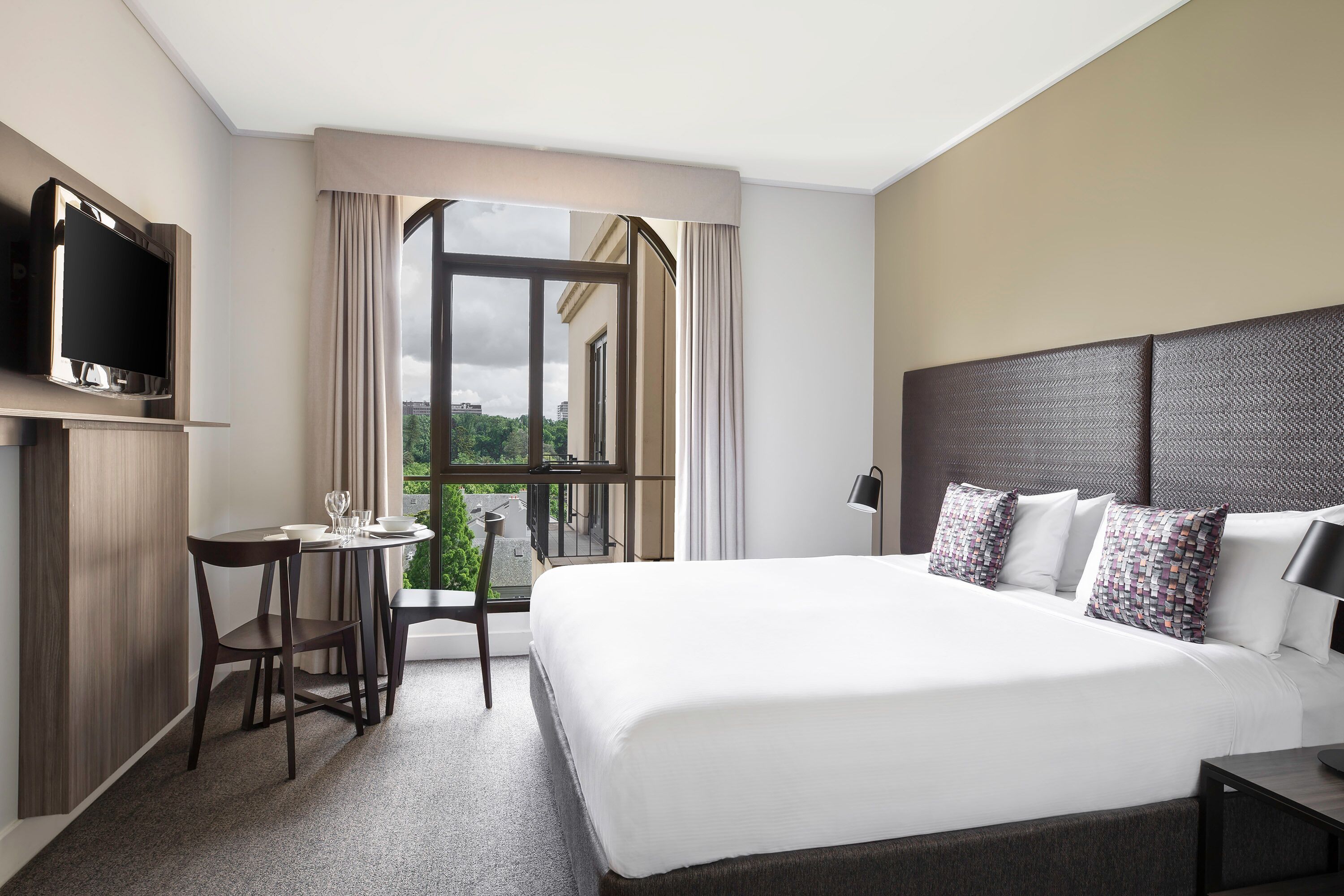 Mantra on Jolimont Melbourne — image 7