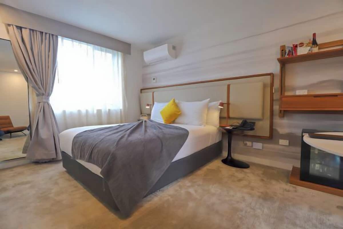 Minibar, in-room safe, desk, blackout drapes