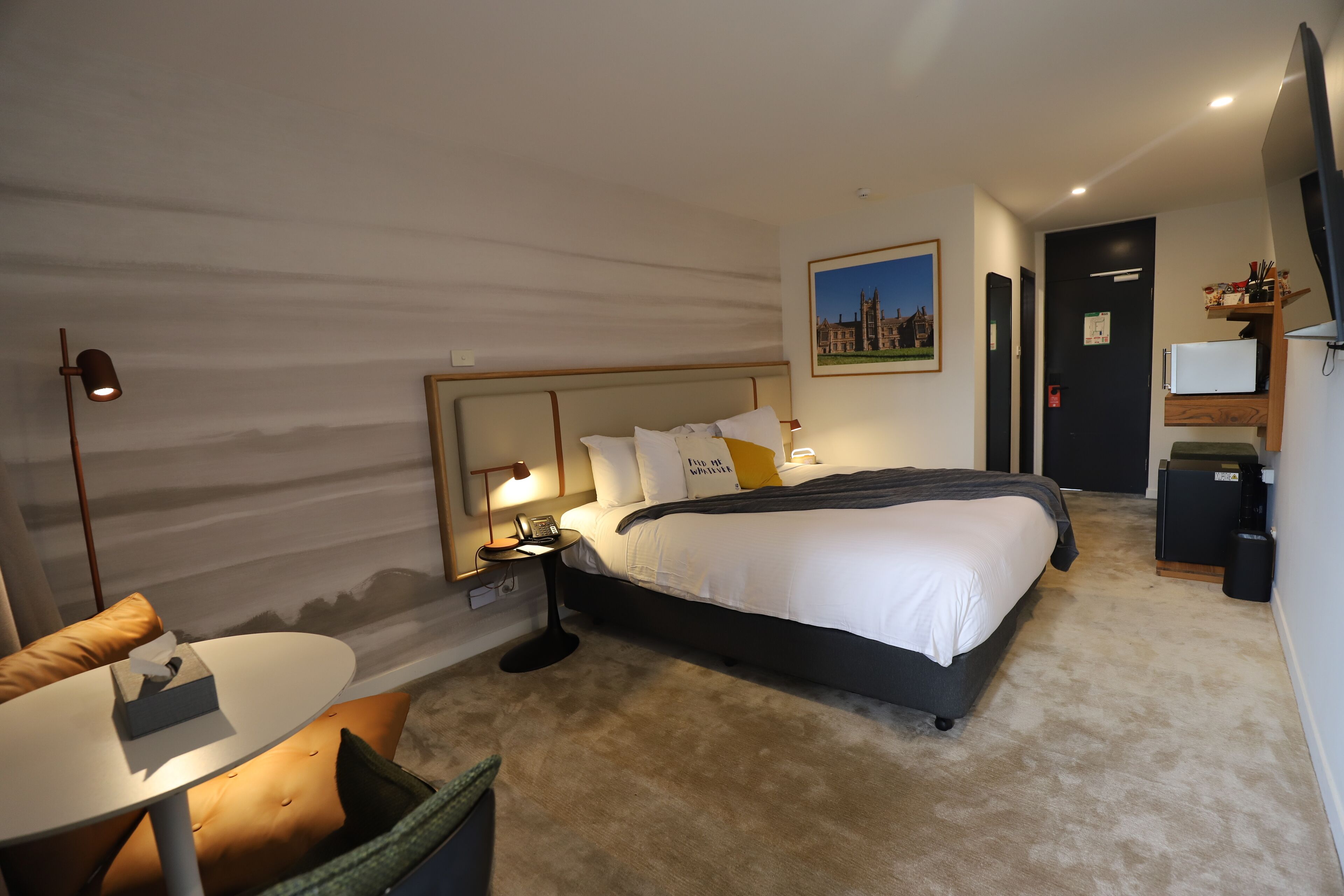 haven king plus  | minibar, in-room safe, desk, blackout curtains