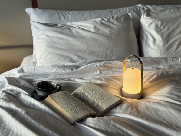 Haven King  | Minibar, in-room safe, desk, blackout curtains