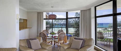 Room, 1 Bedroom (Ocean) | 1 bedroom, individually decorated, individually furnished