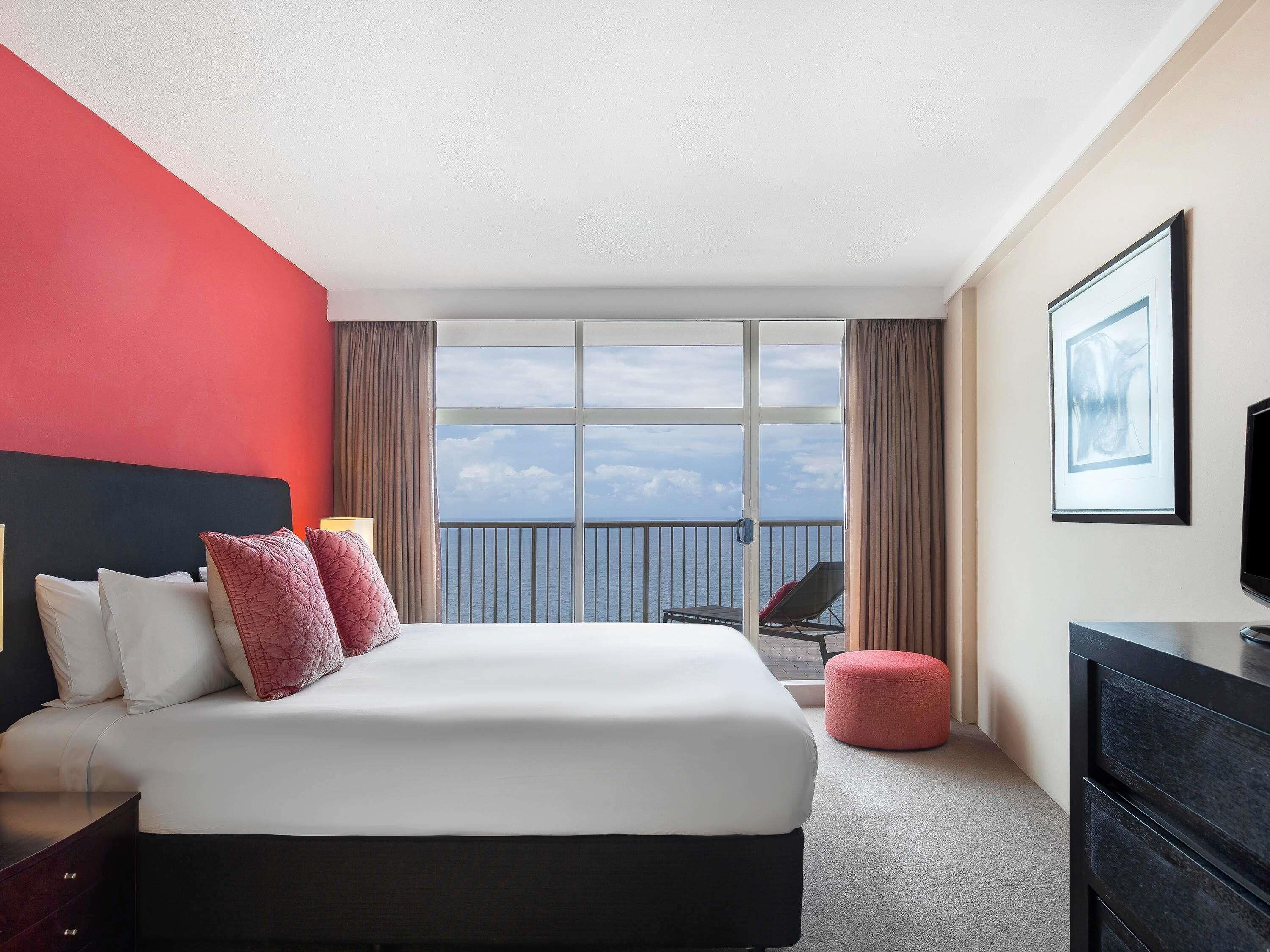 Penthouse, 2 Bedrooms (Sub Penthouse) | 1 bilik tidur, dihias secara berasingan 