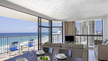 Habitación, 2 habitaciones | 1 habitación, decoración personalizada y muebles diferentes