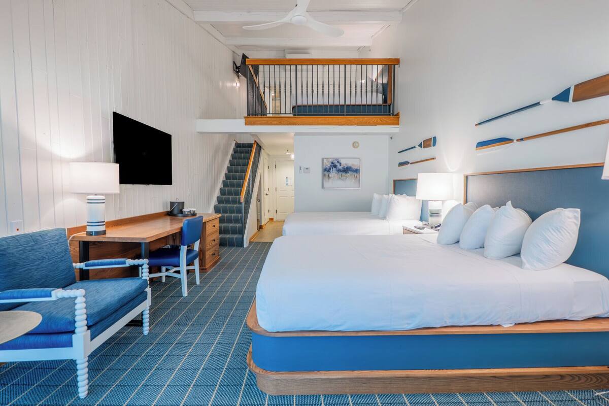 Loft 2 Queen Bed - Lodges | 高級寝具、ピロートップベッド、セーフティボックス (室内)、デスク