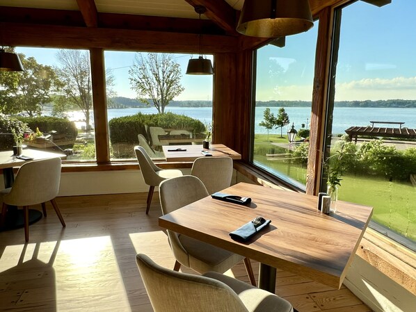 Petit déjeuner préparé sur commande servi tous les jours en supplément