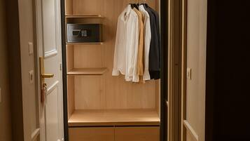 Literie de qualité supérieure, minibar, coffres-forts dans les chambres