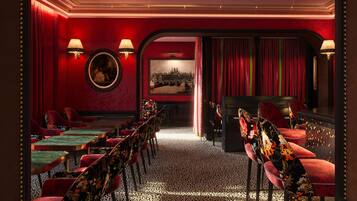 Daily buffet breakfast (EUR 19 per person)