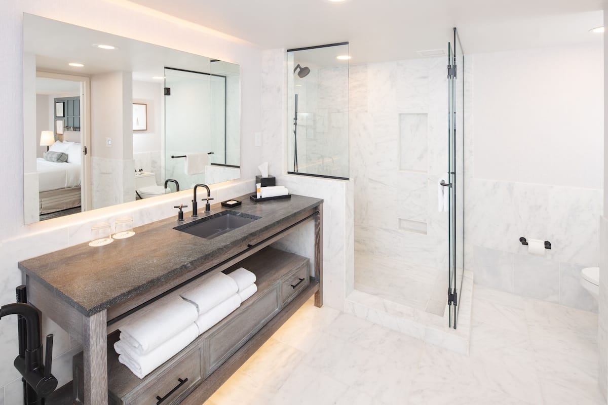 Premier Suite, 1 King Bed with Sofa bed | Bathroom