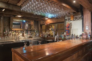 Bar (in der Unterkunft)