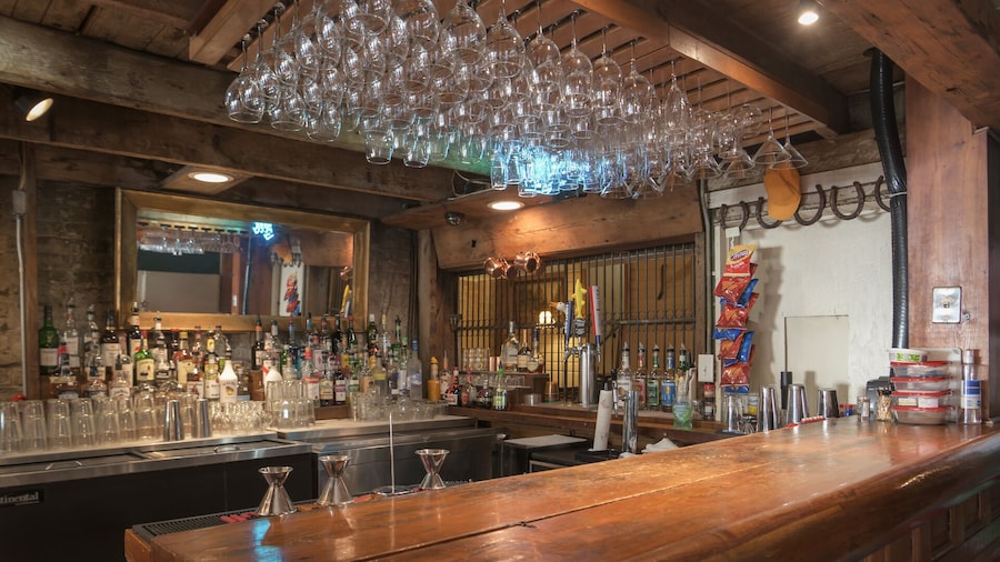 Wayside Inn