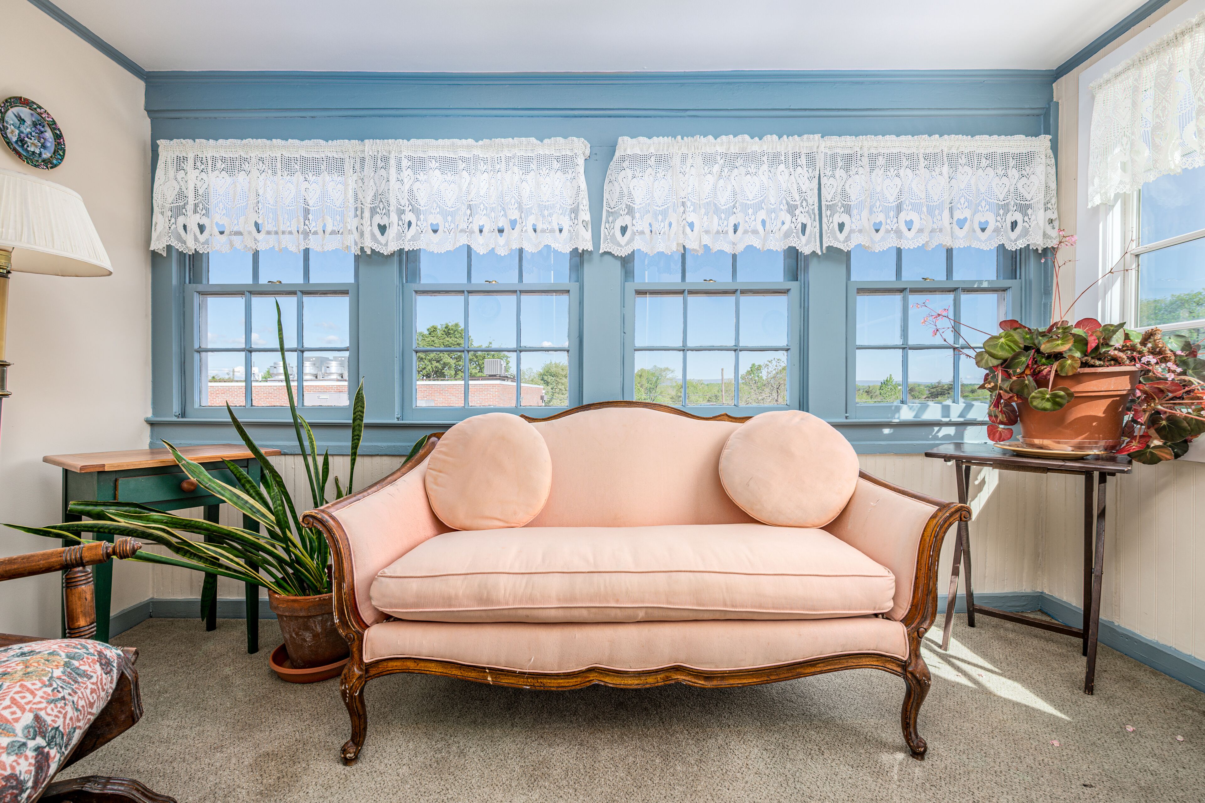 premium suite, 1 queen bed | individually decorated, individually furnished, iron/ironing board