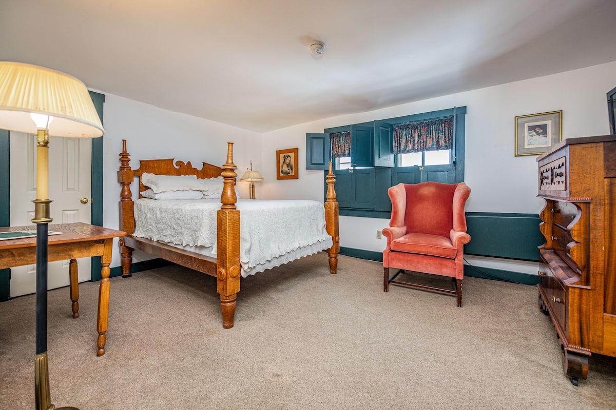 Habitación estándar, 1 cama matrimonial | Decoración personalizada y muebles diferentes