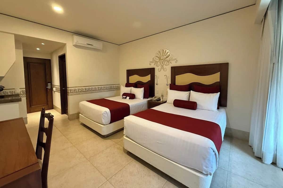 Quarto superior, 2 camas de casal | 1 quarto, roupas de cama premium, camas Select Comfort