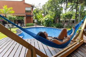 3 piscinas al aire libre, sillones reclinables de piscina