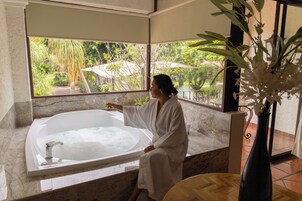 Ducha, artículos de tocador gratuitos, secador de pelo, toallas