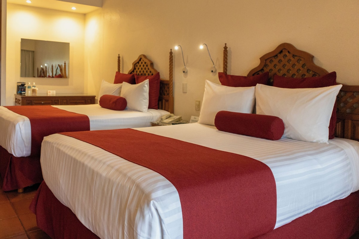 Standard Double Room (Dog Friendly) | 1 bedroom, premium bedding, Select Comfort beds, in-room safe