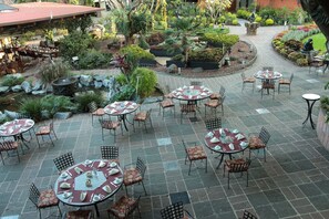 Serviço de café da manhã, culinária mexicana, vistas para o jardim 