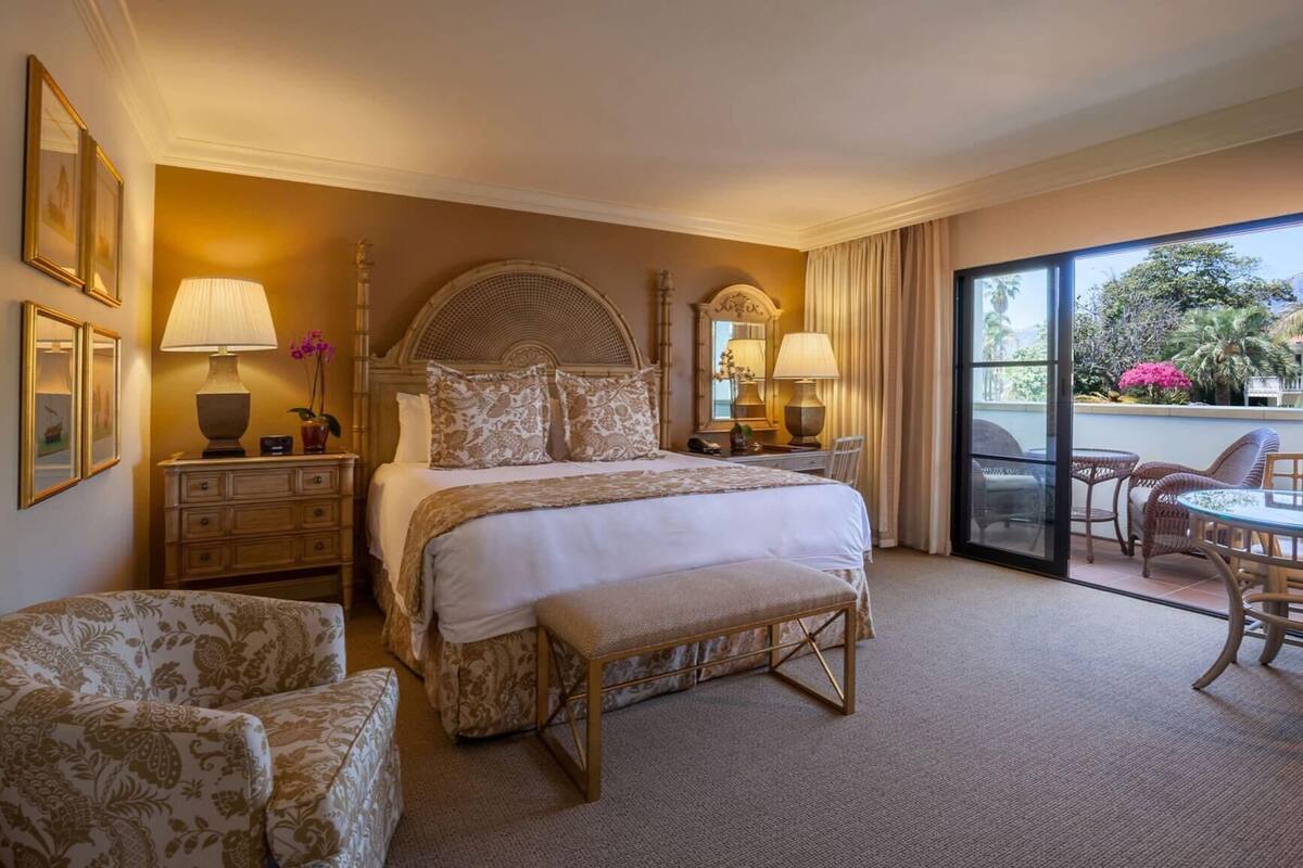 Premium bedding, down duvets, in-room safe, blackout curtains