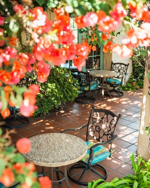 Terrace/patio - Brisas del Mar, Inn at the Beach (Santa Barbara)