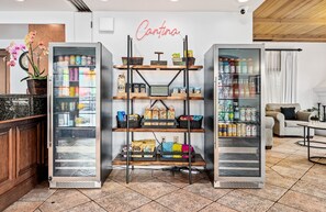 Alimentos y bebidas