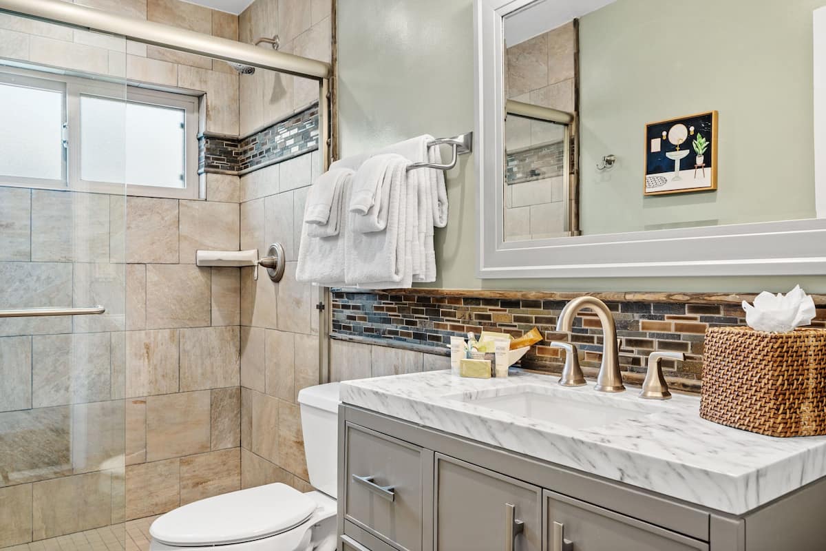 shower, free toiletries, hair dryer, bathrobes