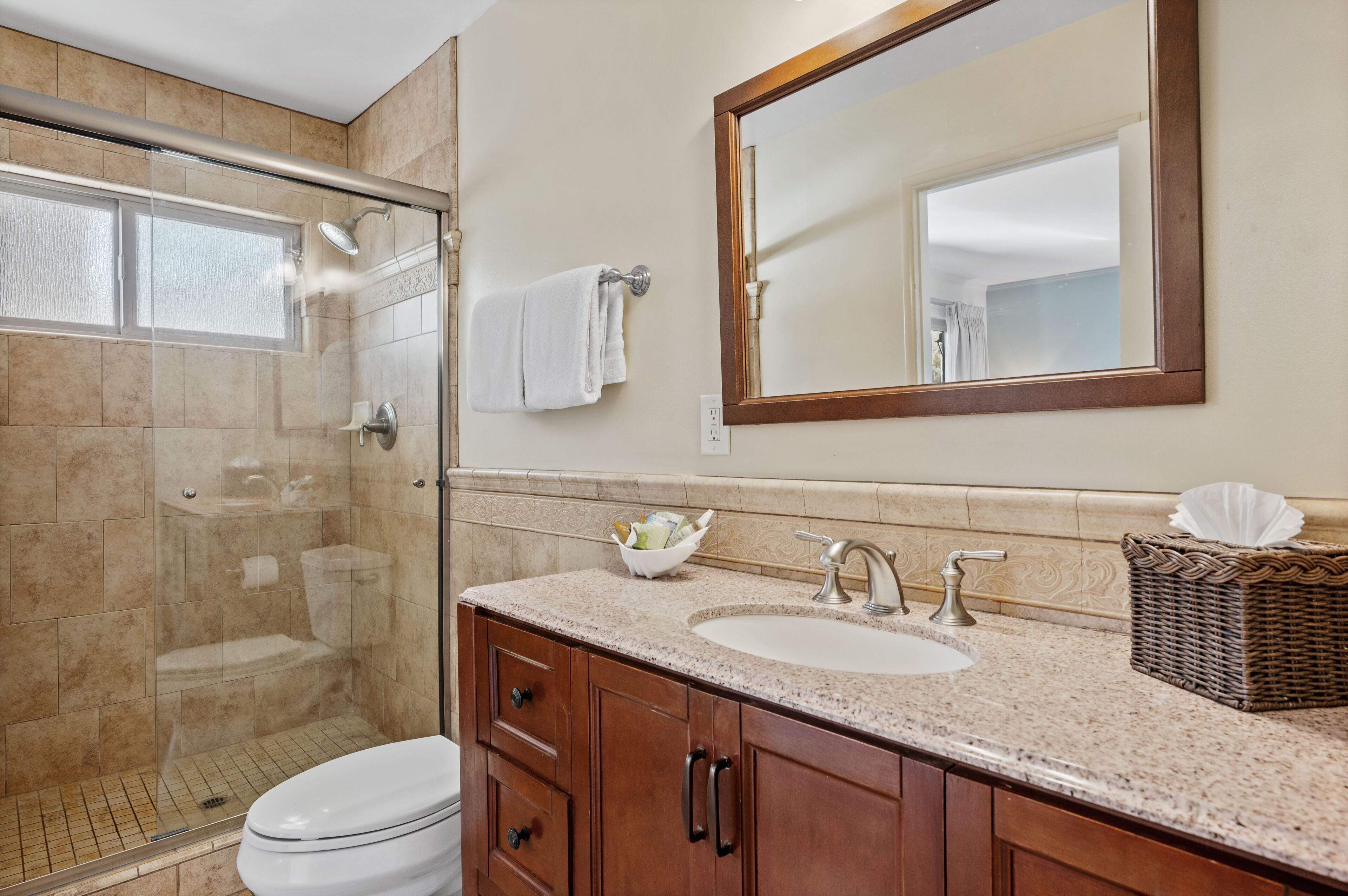 deluxe room, 1 king bed | bathroom | shower, free toiletries, hair dryer, bathrobes