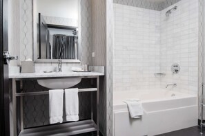Duş/küvet kombinasyonu, l üks banyo/kozmetik ürünleri 