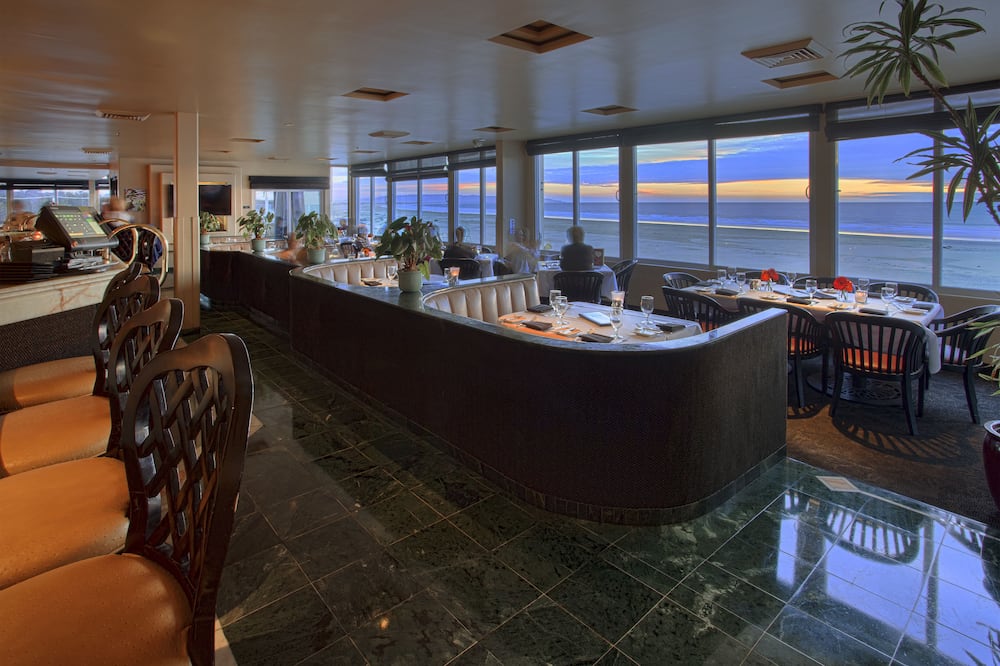 SeaVenture Beach Hotel