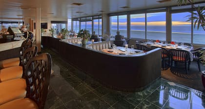 SeaVenture Beach Hotel