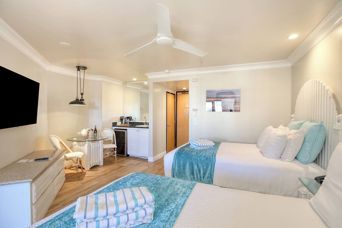 deluxe double room- 2 double beds, balcony with hot tub | down duvets, minibar, in-room safe, iron/ironing board