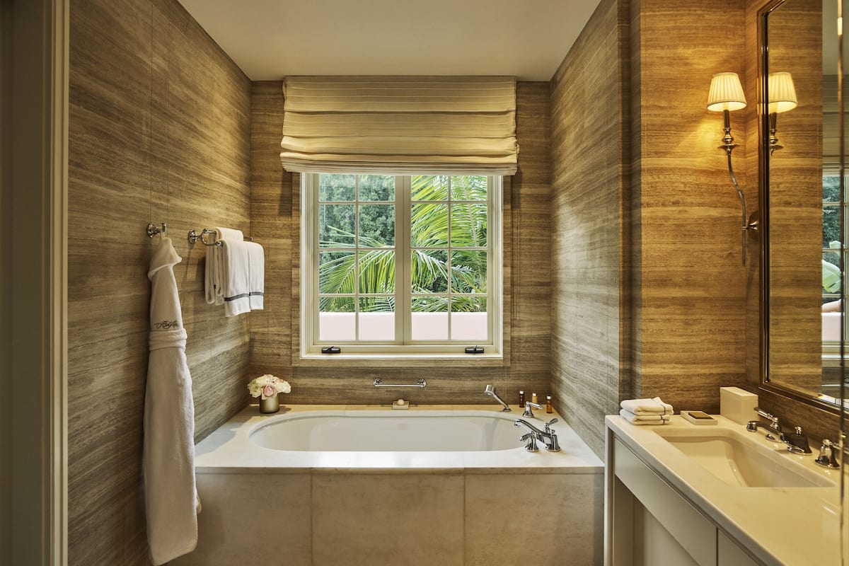 the bell suite | 1 bedroom, egyptian cotton sheets, premium bedding, down duvets