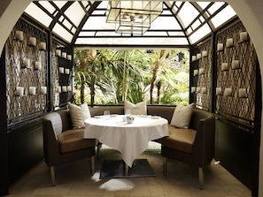 Breakfast, lunch, dinner served; garden views - Hotel Bel-Air - Dorchester Collection (Los Angeles)