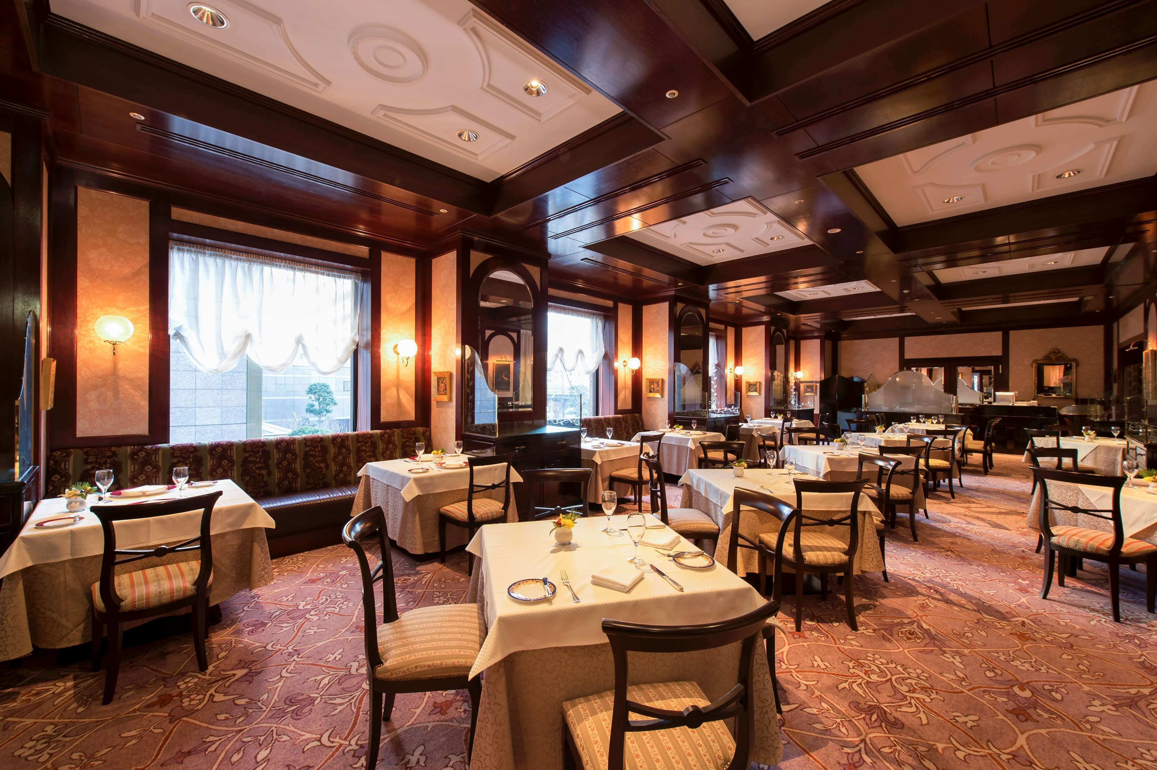 7 restaurants, breakfast, lunch, dinner served; french cuisine