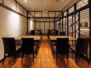 7 restaurants, breakfast, lunch, dinner served; French cuisine