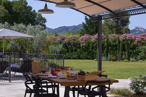 Villa Clémence 4 chambres, piscine chauffée et jardin